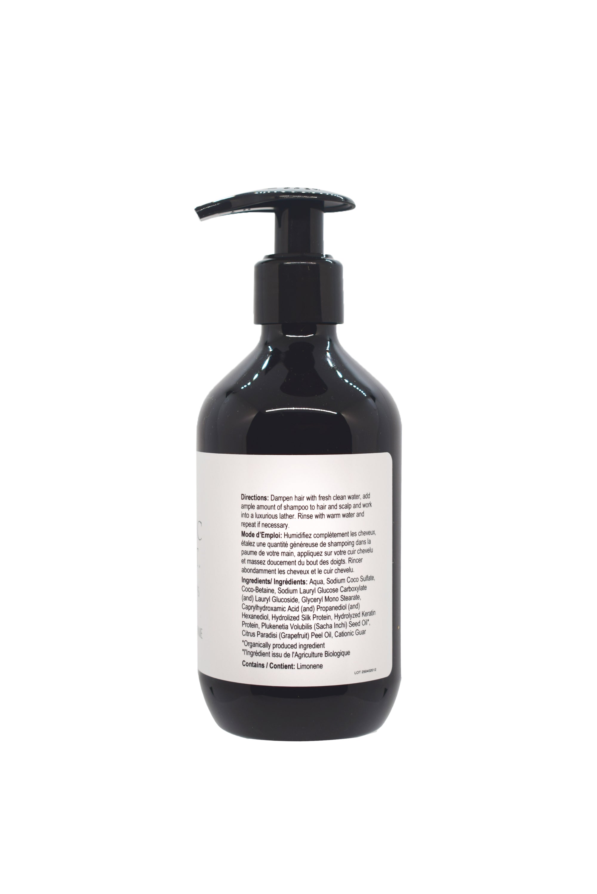 Nourishing everyday shampoo infused with Sacha Inchi that enhances fullness, shields colored hair, and hydrates each strand. Packed with essential vitamins and omega nutrients, this formula transforms hair to silky smoothness while calming your scalp. Perfect for everyone, regardless of hair type.