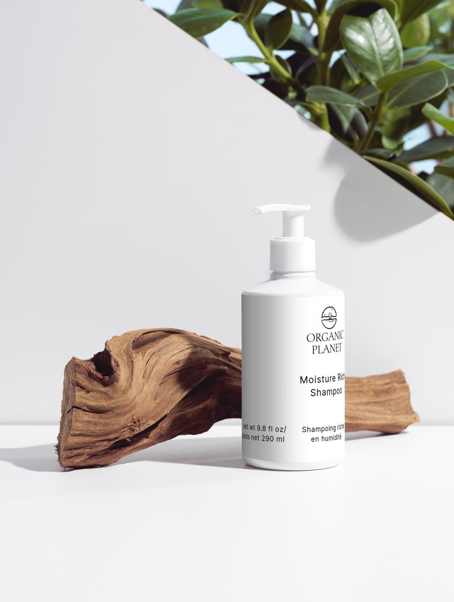 Transform your hair with our Moisture Rich Shampoo. Its gentle formula nourishes and moisturizes, giving you soft, shiny locks. Say goodbye to dry, dull hair and hello to healthy, smooth tresses. Simply lather on for gentle care and a refreshing cleanse. Upgrade your hair game today.