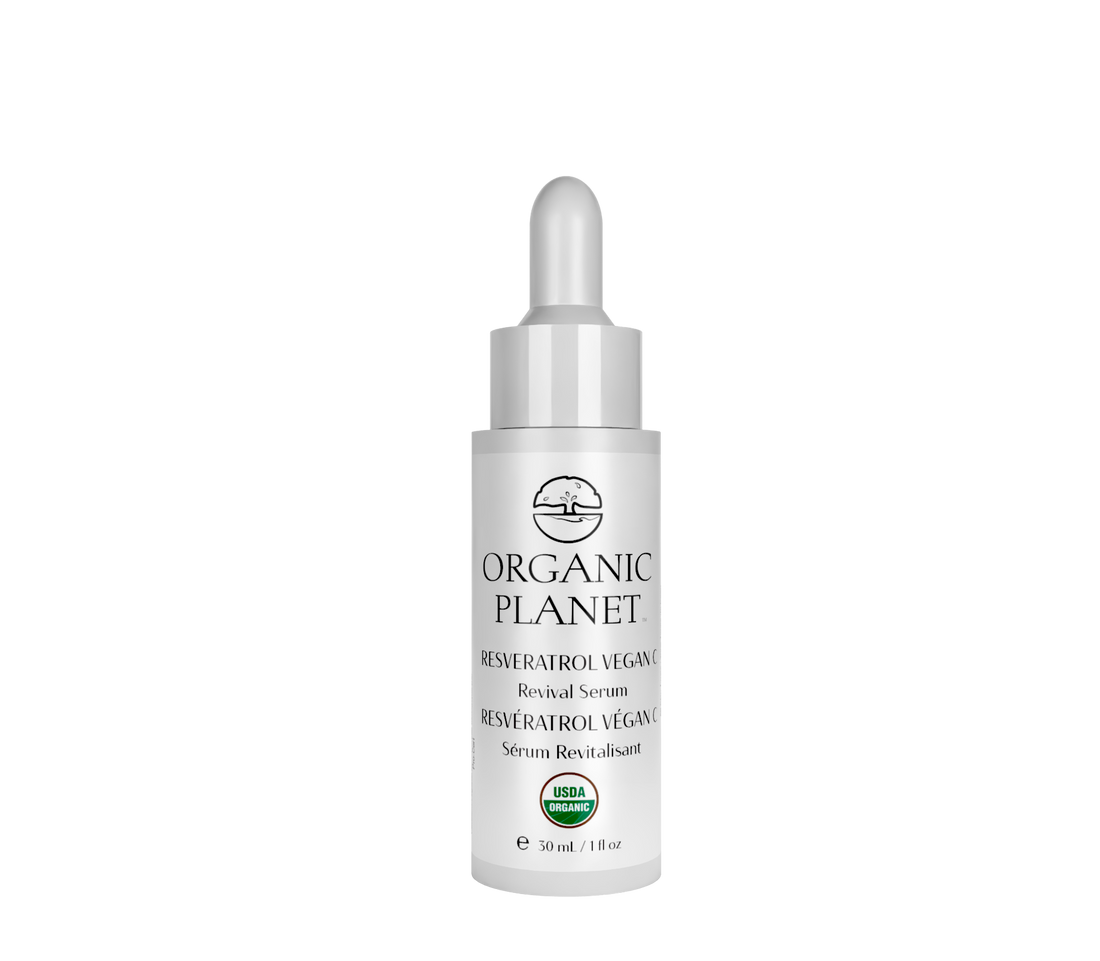 Our waking toner mist will give you a reviving boost.  The potent Resveratrol Complex-C solution restores balance and shine to your complexion by combining antioxidants and vitamin C.  This revitalizing spray is appropriate for all skin types and gives skin a revitalizing boost that leaves it feeling fed and alive.