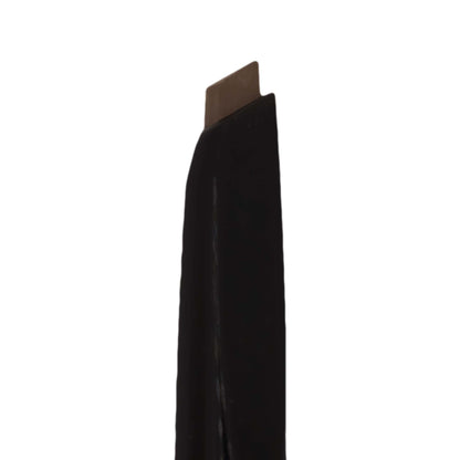 Easily achieve a natural brow shape with Cruisin Organics Automatic Eyebrow Pencil - Brown. This convenient dual-tip pencil features an angled tip for precise filling and a spooly tip for seamless blending. Formulated for lasting color, definition, and hold, this all-in-one pencil is ideal for creating a full brow look from scratch.