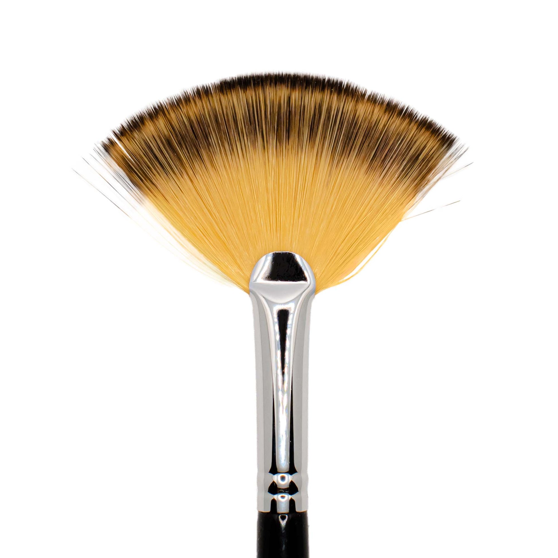 Our Cruisin Organics fan brush is perfect for gently applying dewy highlights, diffusing cheek color, and removing excess powder. Its light, feathery bristles and flat shape ensure precision and accuracy.