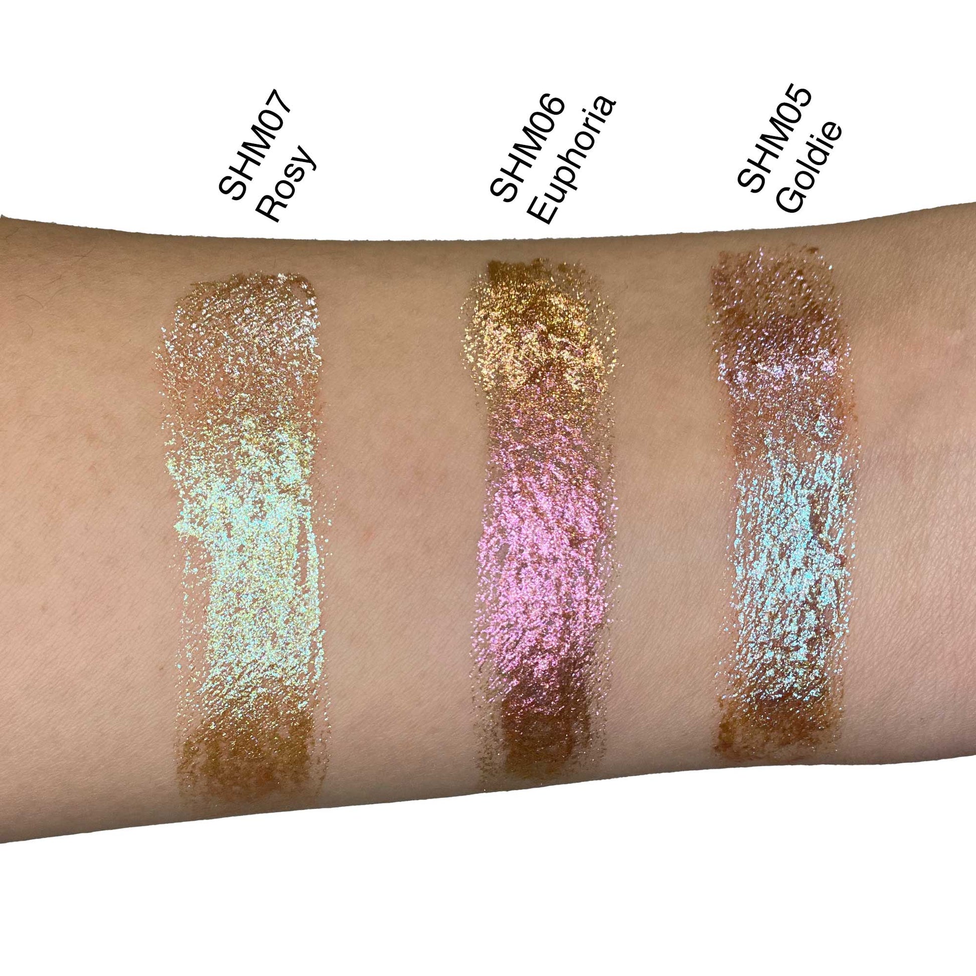 Cruisin Organics Euphoria Liquid Shimmer. This high-impact shine is versatile and crease-proof, perfect for adding dazzling highlights to your lips, eyelids, and cheekbones. Mix it with other products or wear it alone for a must-have addition to your routine. Get ready to shine like never before!