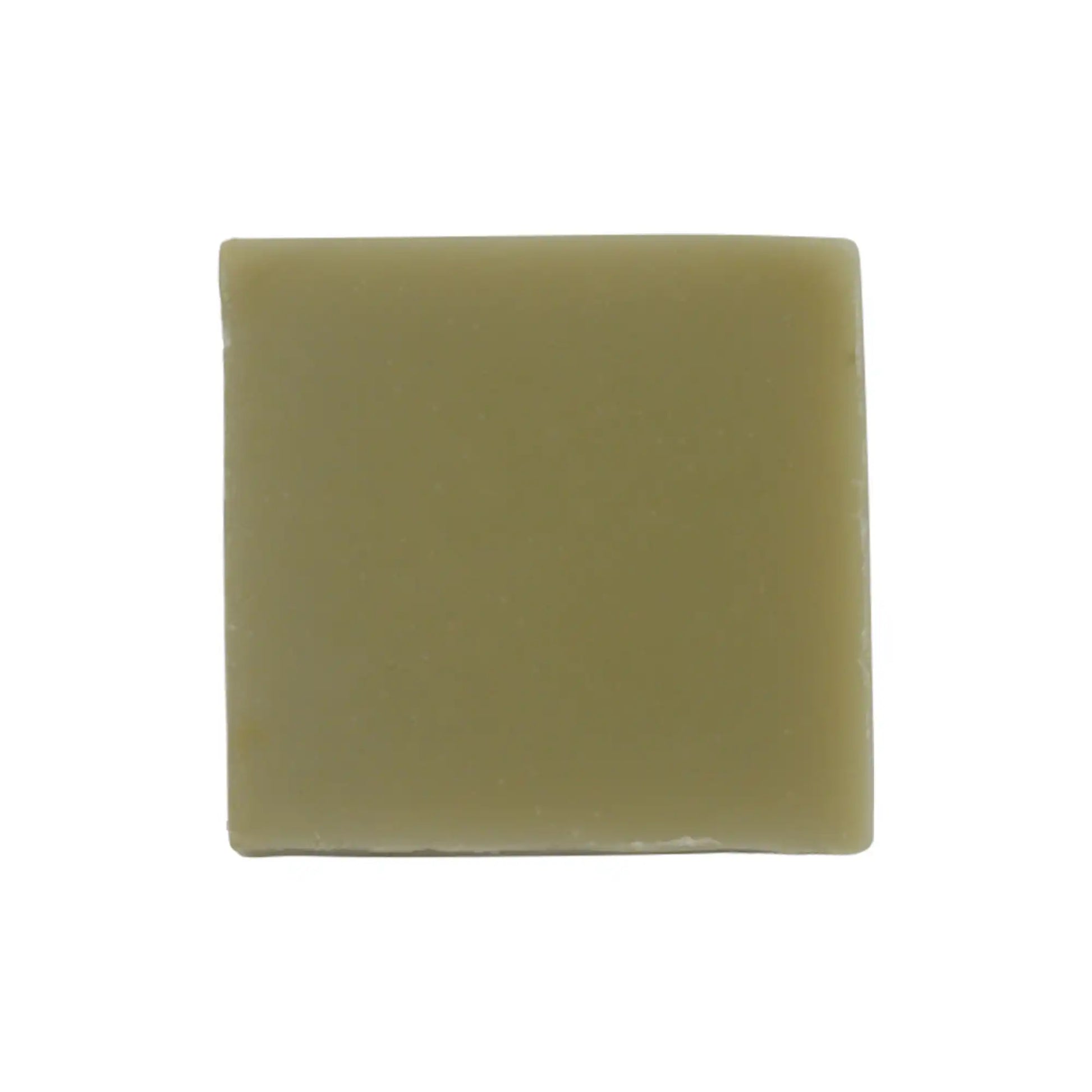 Discover the rejuvenating power of Green Tea Lemongrass Soap from Cruisin Organics. This all-natural soap bar combines green tea and lemongrass oils to detoxify, repair, and refresh your skin. Say goodbye to excess grease and oil and hello to a calming and anti-aging experience. Let the invigorating scent of lemongrass essential oil revitalize you.